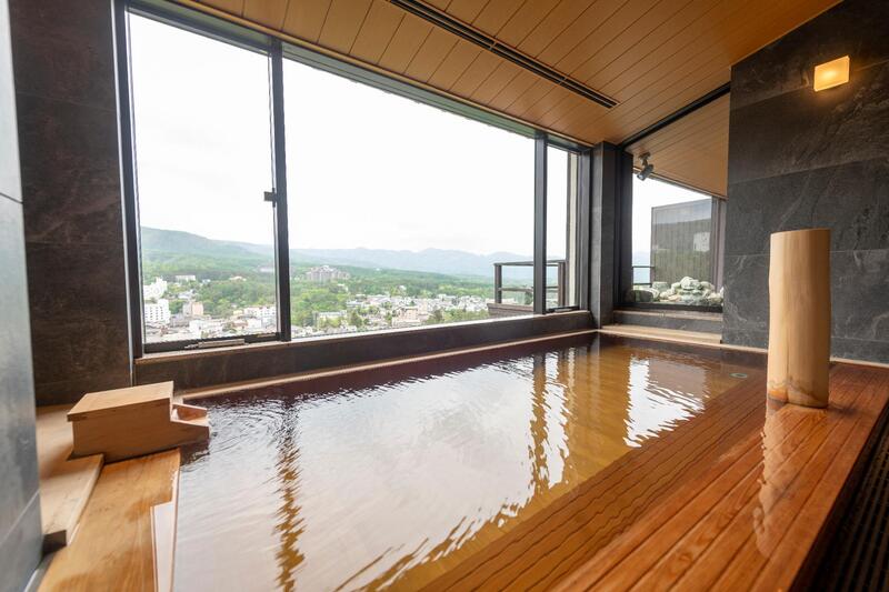 草津山丘景觀酒店 
