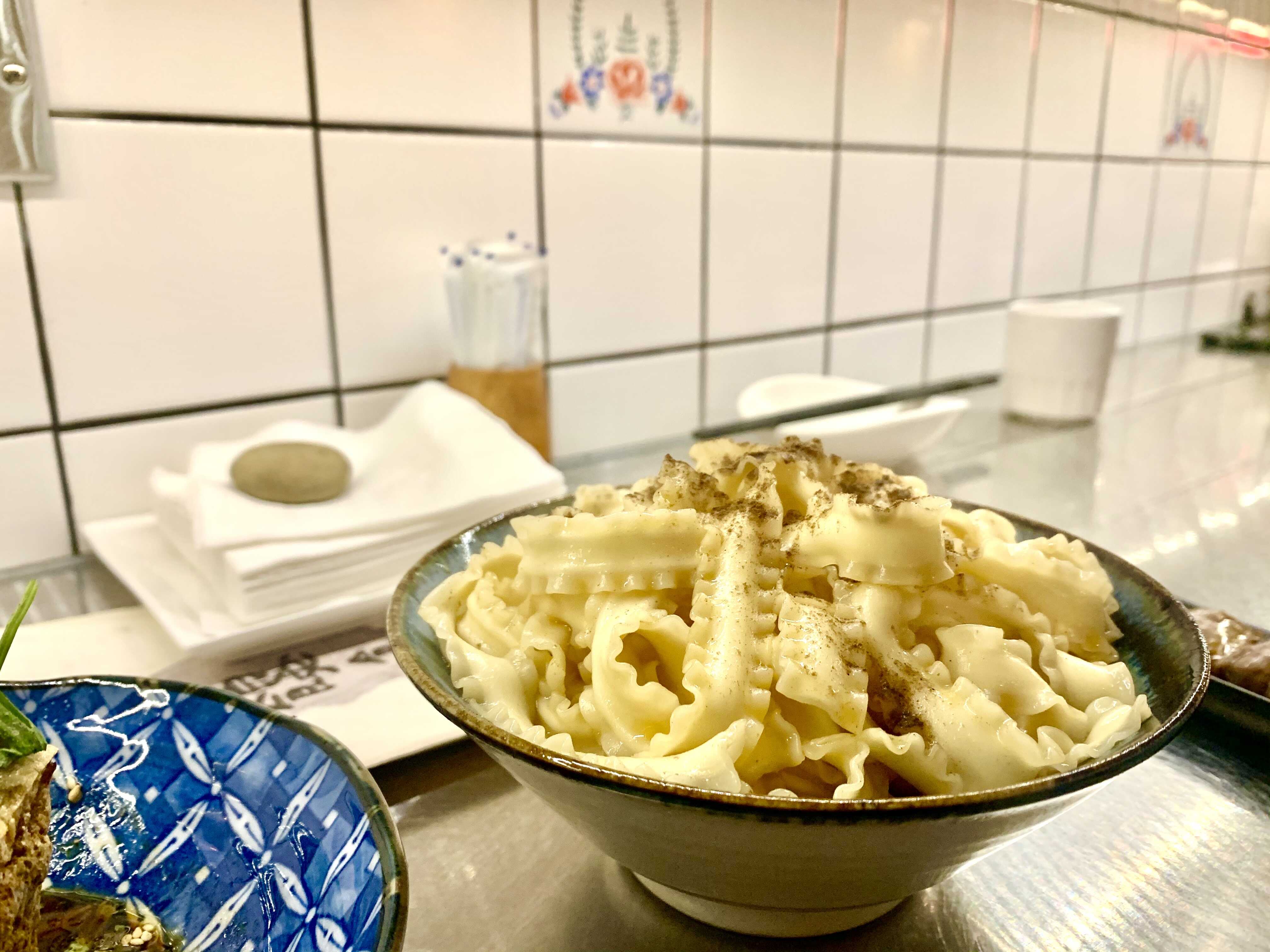 饞食坊